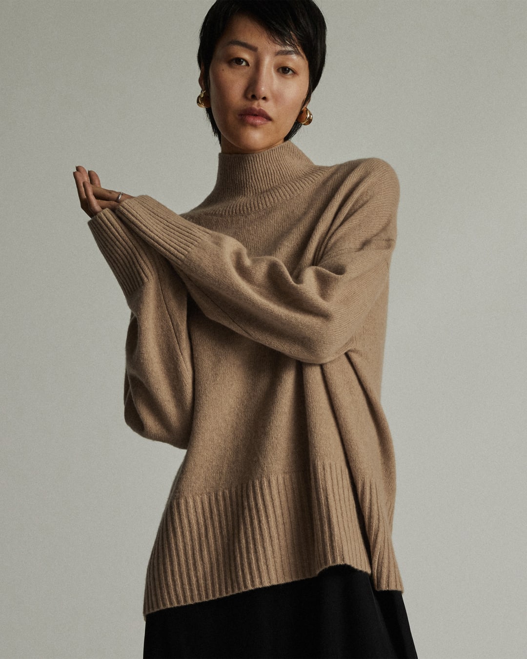 Everlane’s The Cashmere Oversized Turtleneck